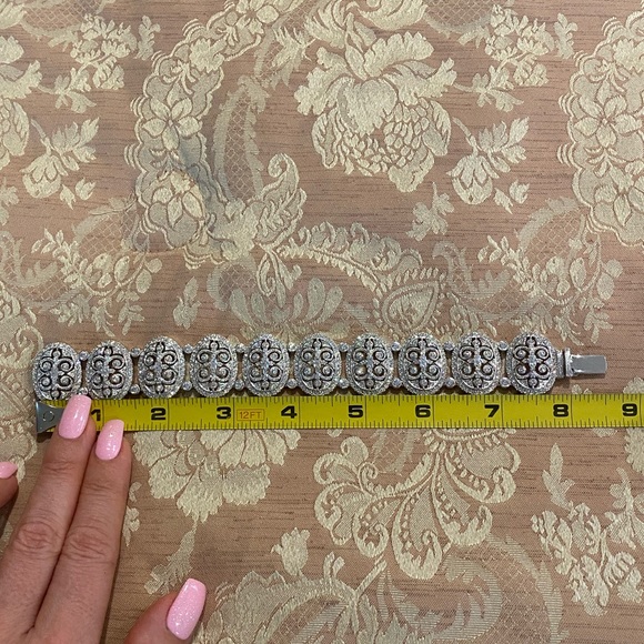 NADRI CRYSTAL BRACELET